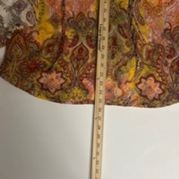 Women's Fig and Flower Blouse Size L Yellow Orange Paisley - Picture 3 of 8